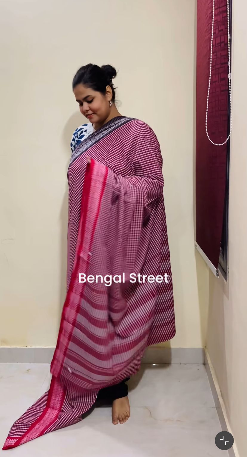 Dhaniakhali/Dhonekhali Cotton Saree – Black,White & Red Checks