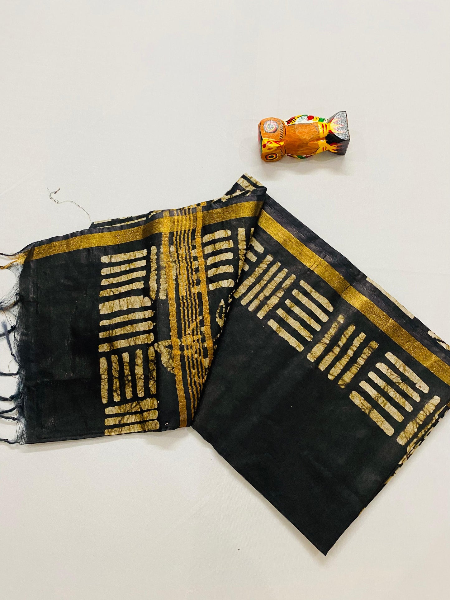 Semi Ghicha Tussar Batik Print Saree - Dark Brown