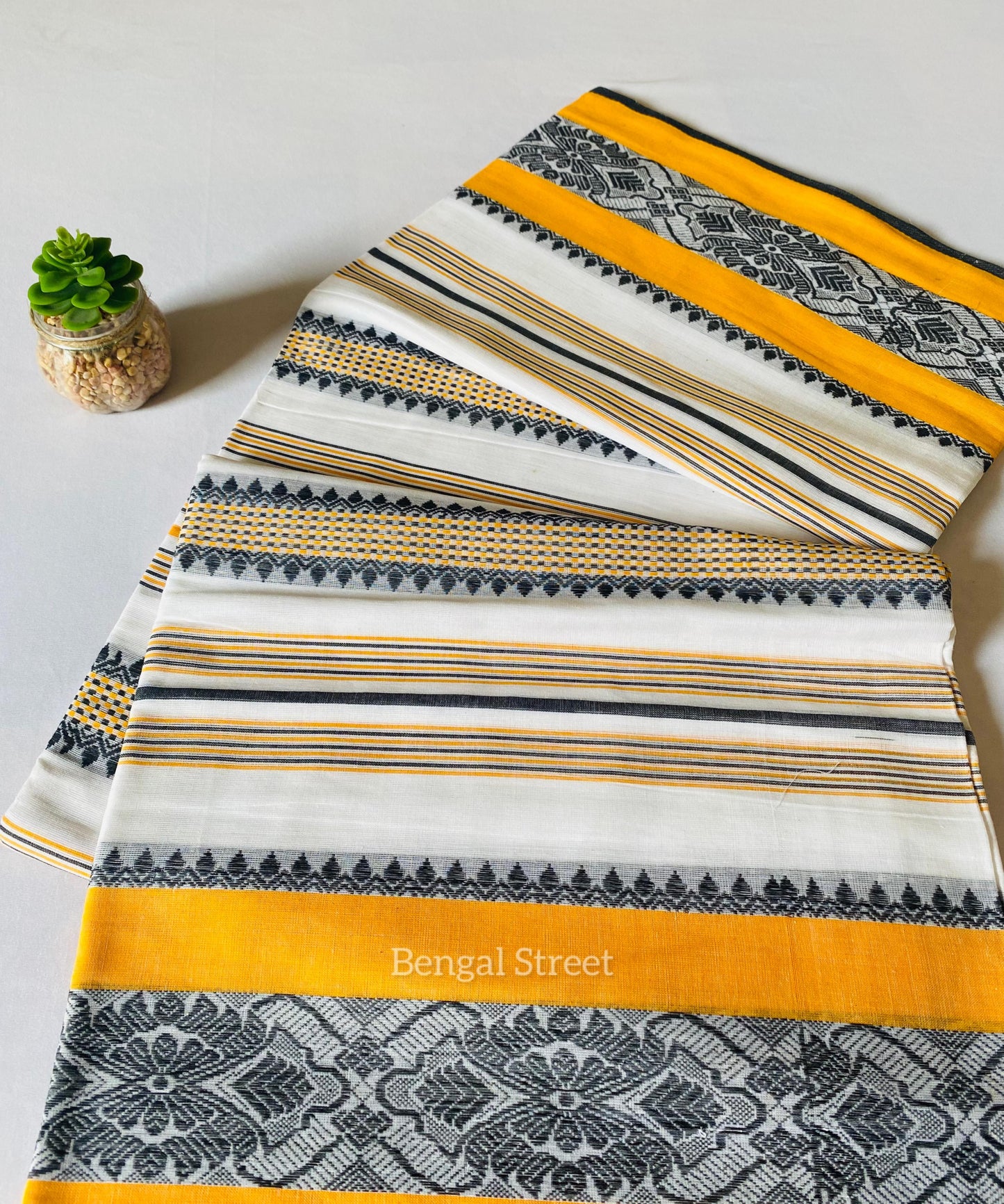 Dhaniakhali/Dhonekhali Cotton Saree – White & Yellow