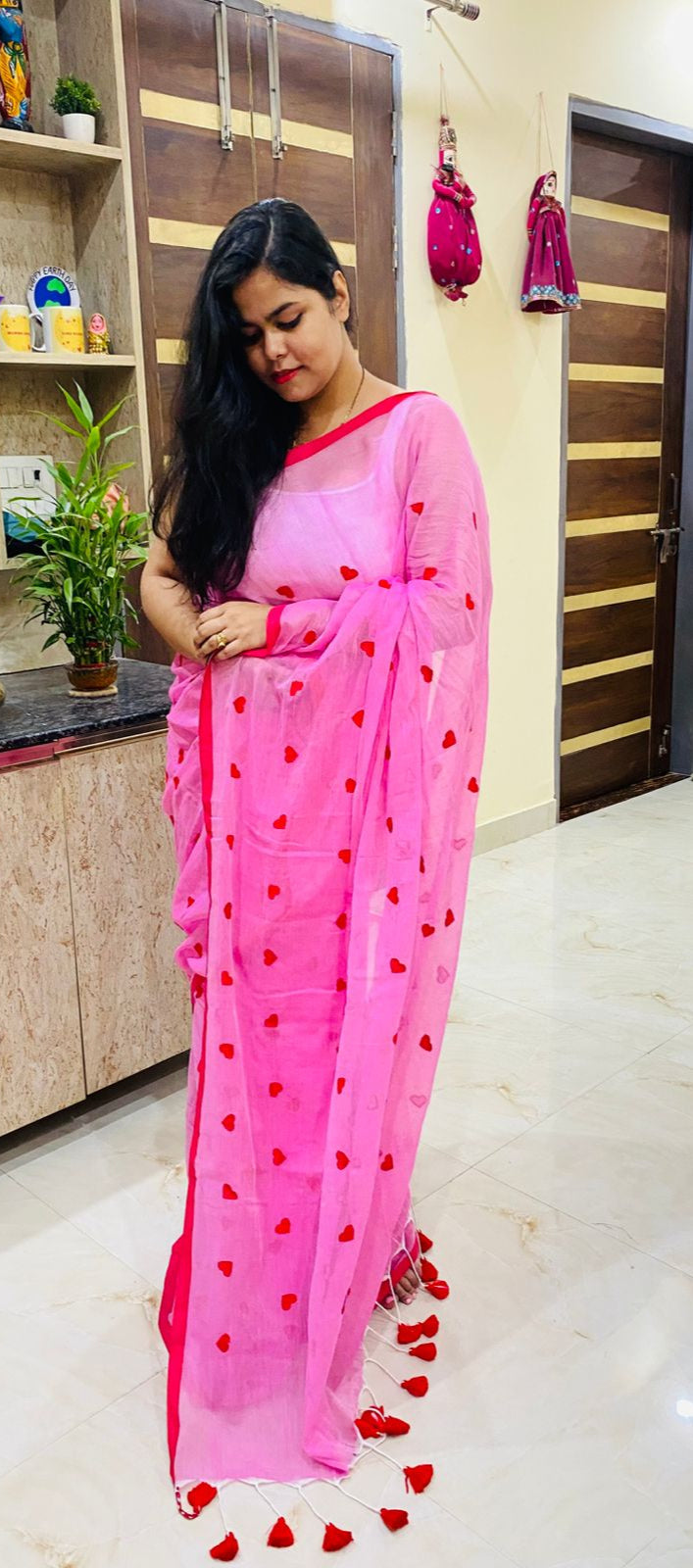 Dil-lusional : Heart Embroidered Mul Cotton Saree