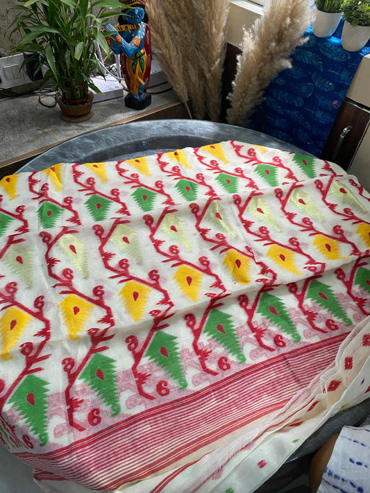 White Jamdani Saree: Korat motif