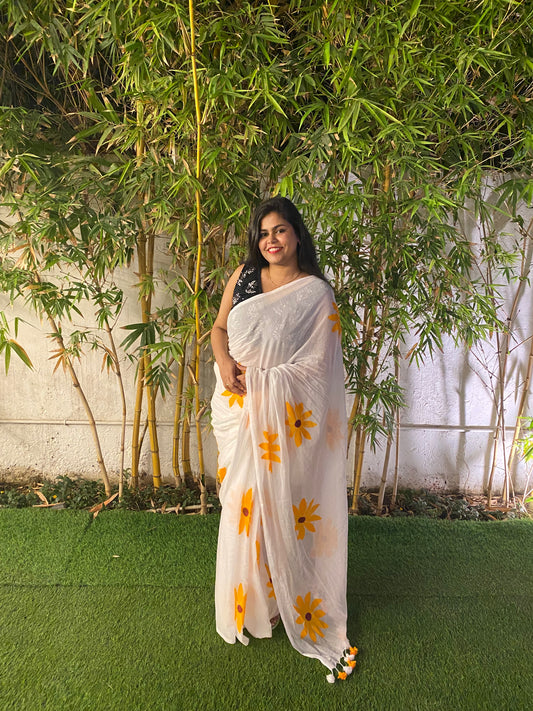 Hand-painted Flower Mul Cotton Saree - White