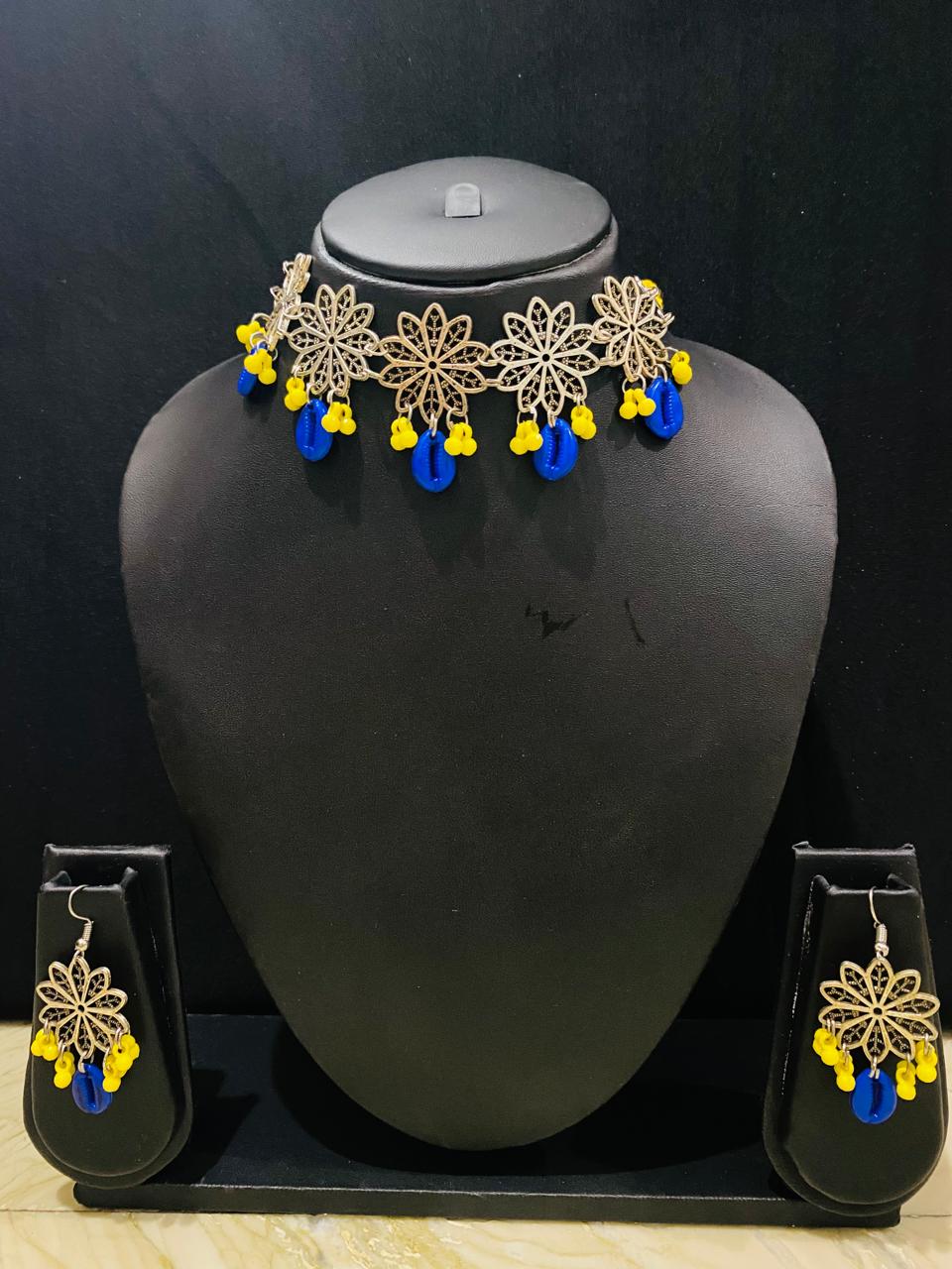 Oxidised silver plated choker with earring - yellow & blue drop