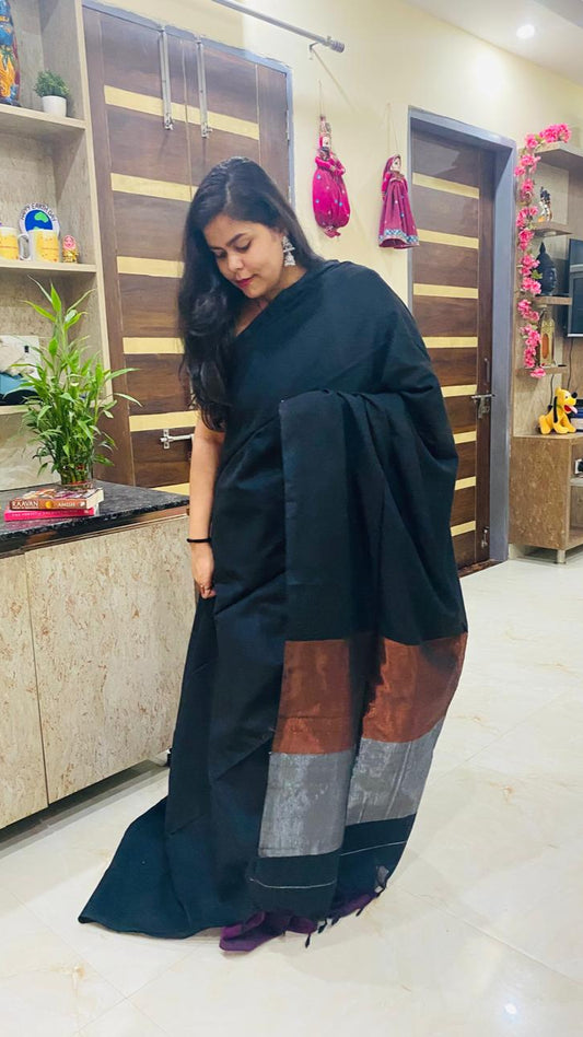 Handloom Cotton Saree with Zari Pallu - Black