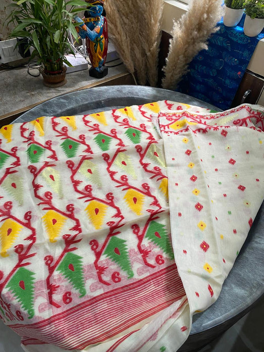 White Jamdani Saree: Korat motif