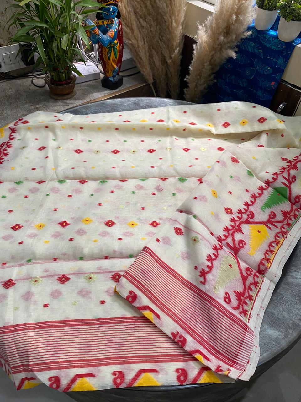 White Jamdani Saree: Korat motif